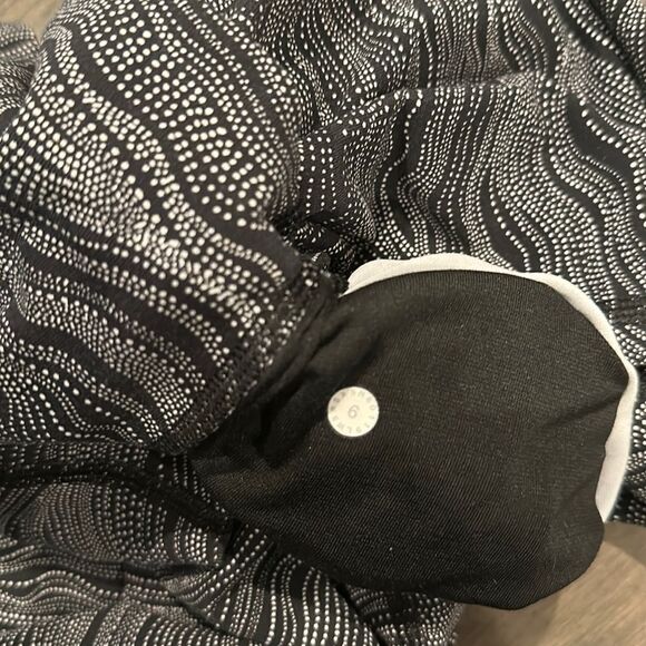 Lululemon Barre3 Leggings - Size 6 - Picture 5 of 7